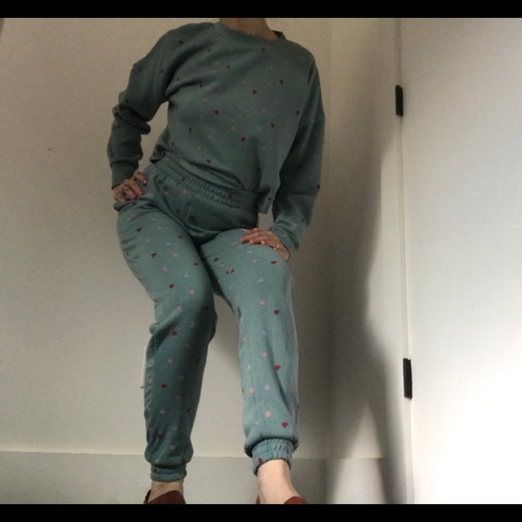 NWT Colsie Valentine’s Day Sweetheart Jogger Sweatsuit Set - Picture 5 of 16